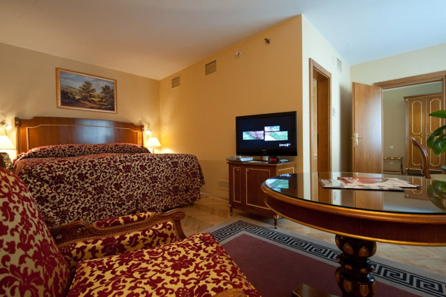 Studio w/King-size Bed at the National Hotel in Moscow, Russia