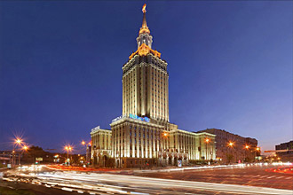 http://www.moscow-hotels.net/images/hilton-moscow-leningradskaya/hilton-moscow-leningradskaya.jpg