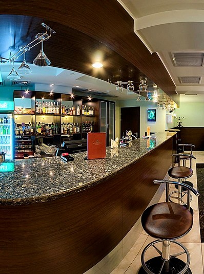 Lobby Bar at the Maxima Panorama Hotel