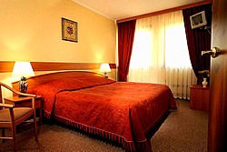 Sky VIP Floor King-Size Suite at Molodyozhny Hotel in Moscow