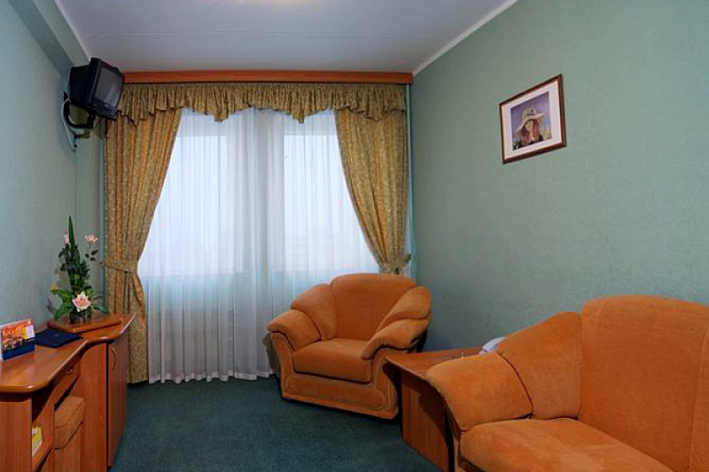 Suite at Molodyozhny Hotel in Moscow