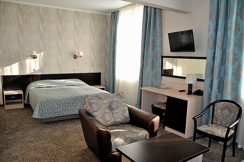 Studio Suite w/Double Bed at the Zolotoy Kolos Hotel in Moscow