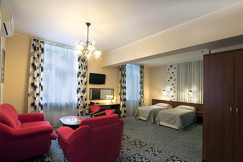 Studio Suite w/Twin Beds at the Zolotoy Kolos Hotel in Moscow
