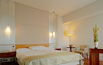 Corner Suite w/King-size Bed at the Swissotel Krasnye Holmy in Moscow, Russia
