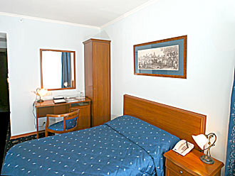 Standard Single Room at the Kebur Palace Hotel in Moscow, Russia